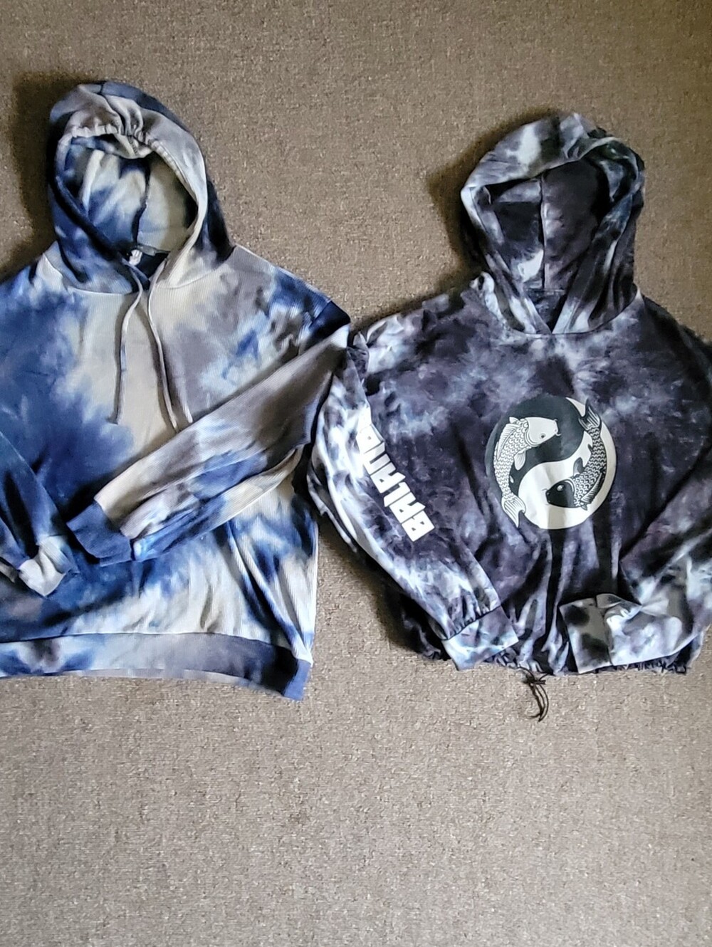 Women's Size M Bundle of 2 Tie-dye Hooded Sweatshirts Yin Yang Balance